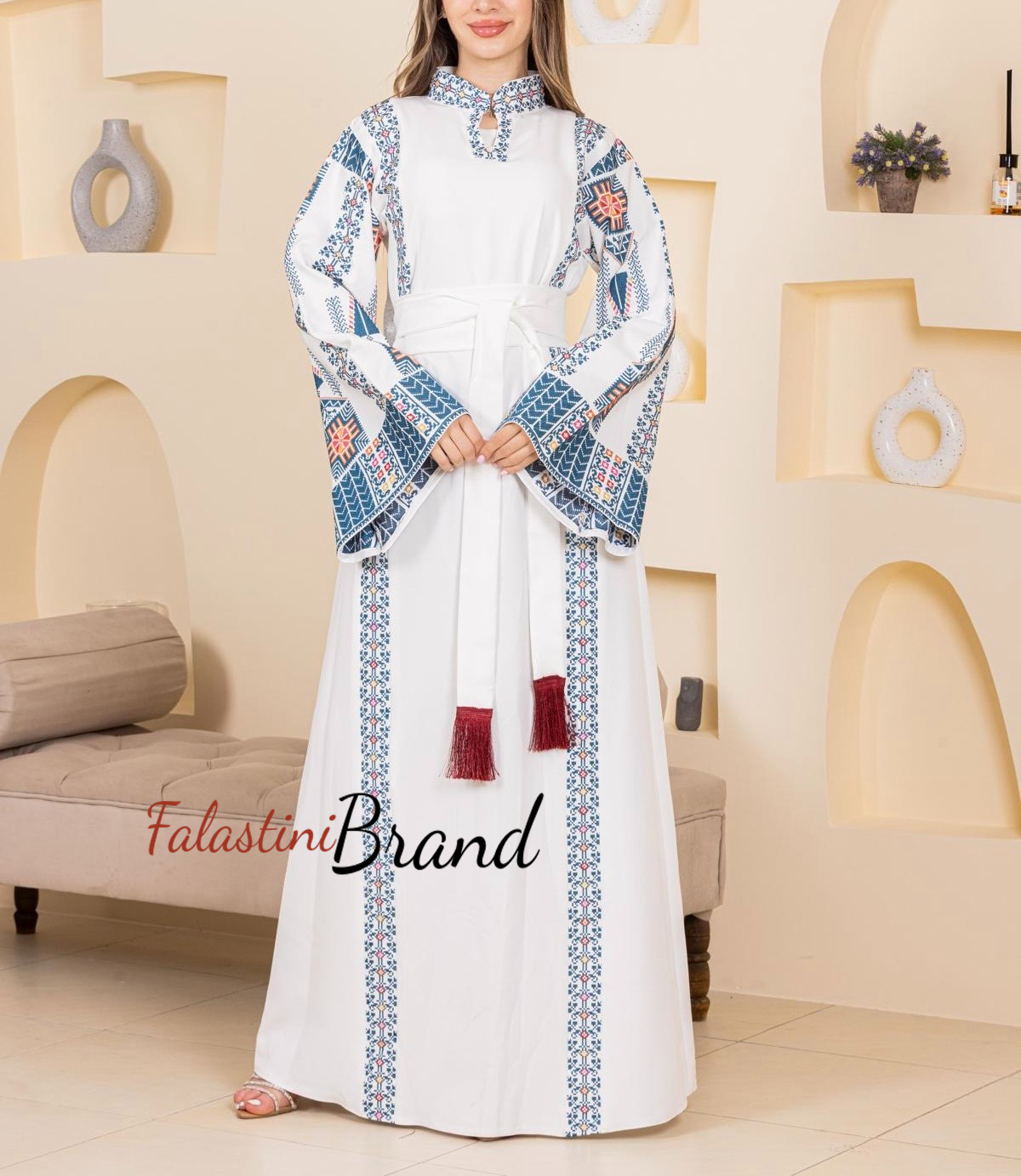 Very Chic White Embroidered Thob Dress With Wide Sleeves Very Chic White Embroidered Thob Dress With Wide Sleeves