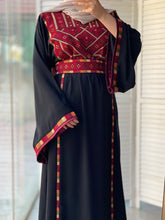 Elegant Black Diamond Qabbah Thob With Manajil Details and Satin Details
