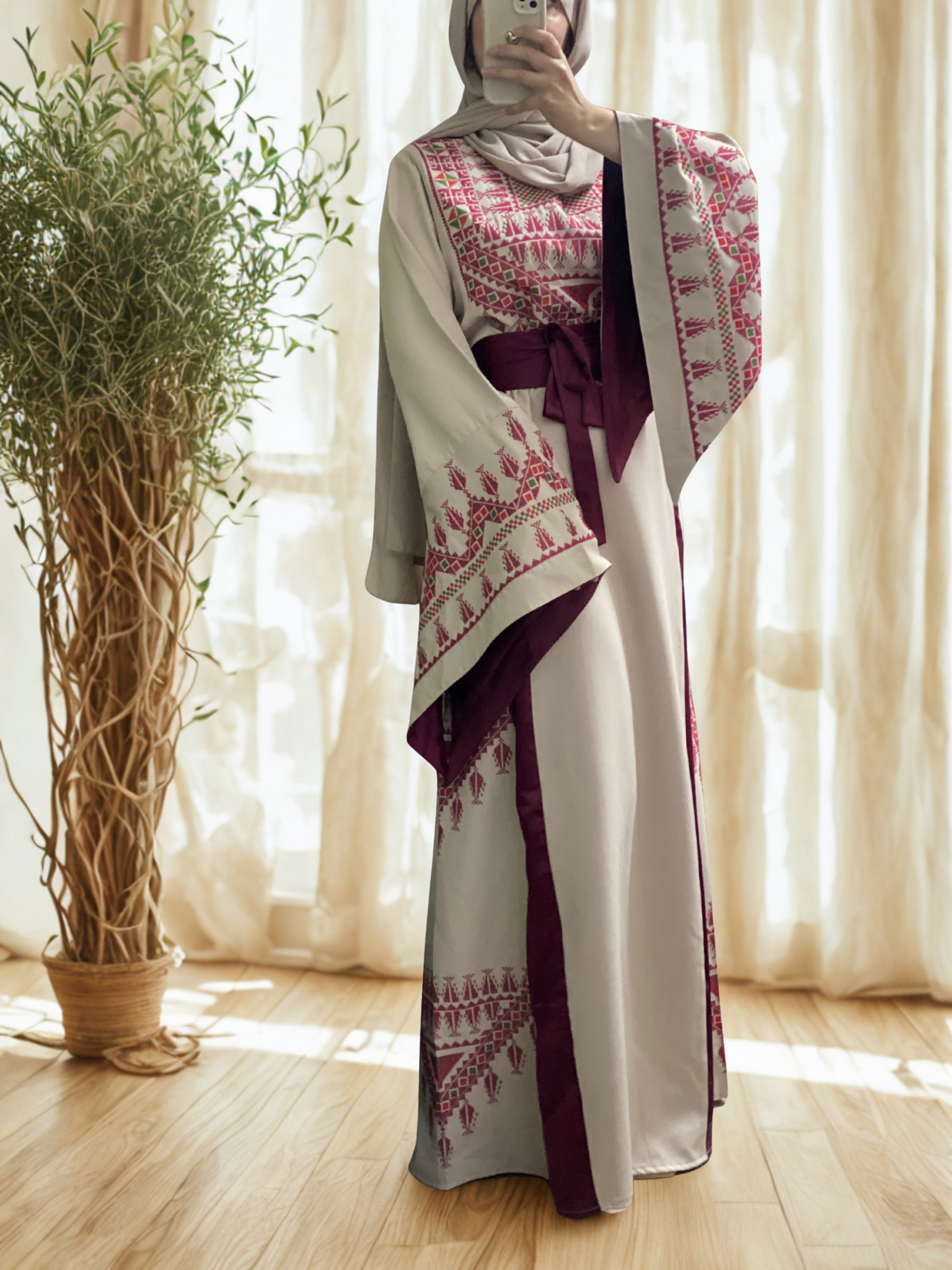 Cream and Berry Princess Thob Dress with Satin Details 50/(4XL) Cream and Berry Princess Thob Dress with Satin Details 50/(4XL)