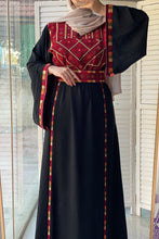 Elegant Black Diamond Qabbah Thob With Manajil Details and Satin Details