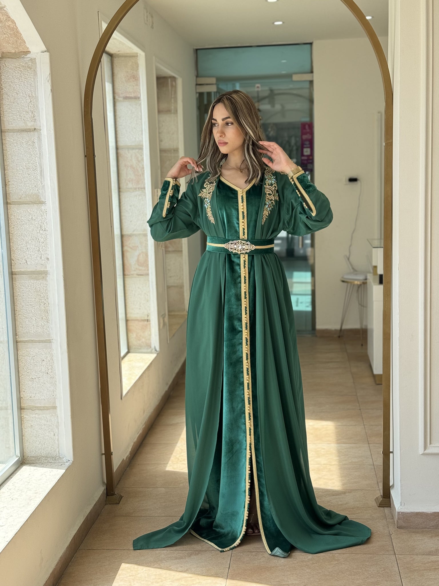 Luxurious Silk Velvet Green Caftan with Elegant Chiffon Cape Luxurious Silk Velvet Green Caftan with Elegant Chiffon Cape