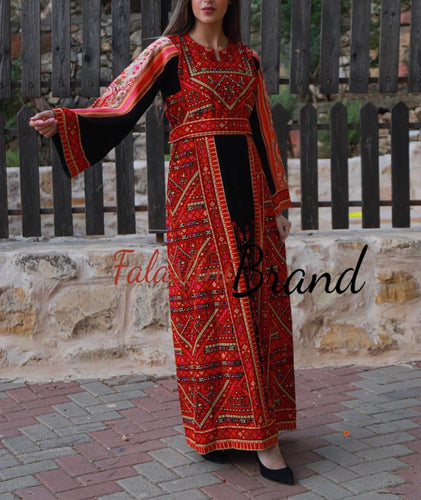 Traditional Black and Red Embroidered Thob with Malak Satin Sleeves Details