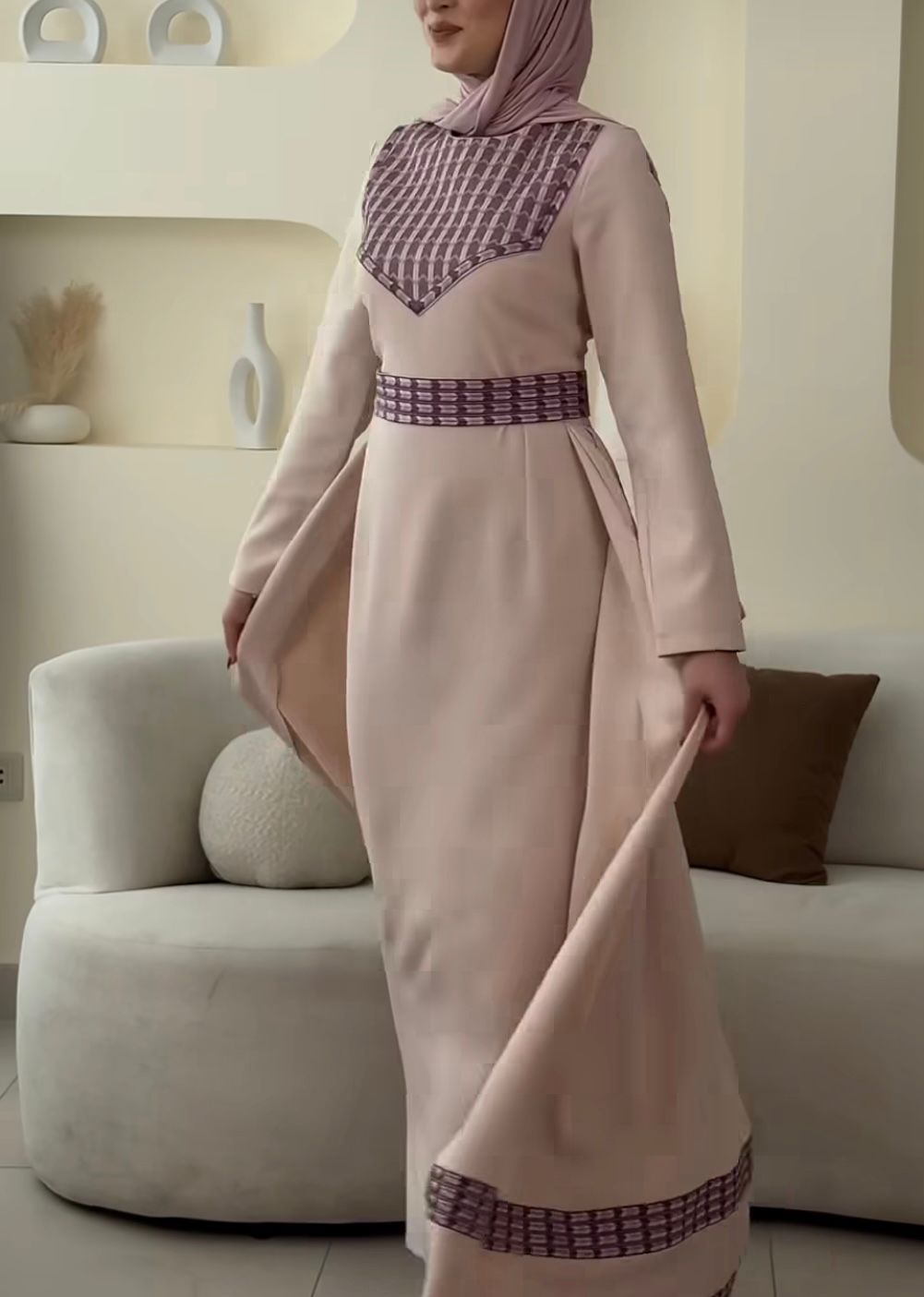 Elegant Cream Color Dress with Pinkish Embroidery and Detachable Back Skirt Elegant Cream Color Dress with Pinkish Embroidery and Detachable Back Skirt