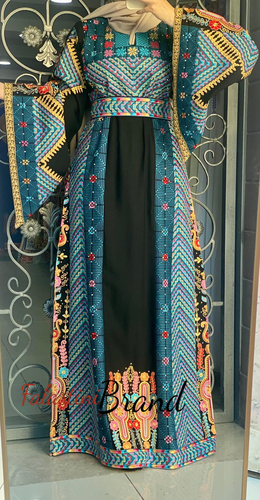 Very Elegant Wide Sleeves Black and Blue Embroidered Thob with Malak and Golden Details and Head Scarf